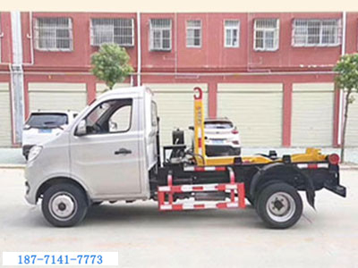 長(zhǎng)安勾臂式垃圾車(后雙輪)圖2