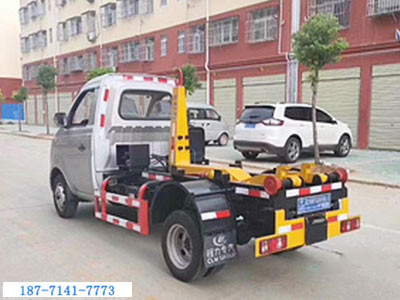 長(zhǎng)安勾臂式垃圾車(后雙輪)圖3