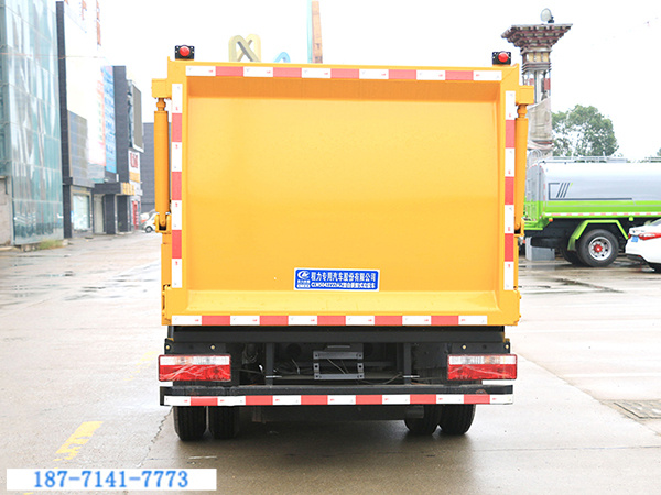 凱馬K6掛桶垃圾車(5方)圖4